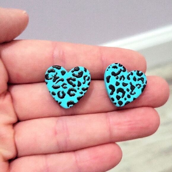Heart shaped leoparddd earrings - Picture 1 of 1